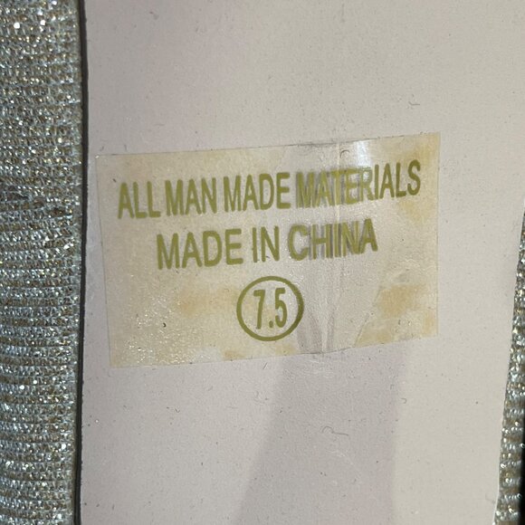 Chase + Chloe Kona Women's Round Toe Heel Mary Jane Pump Size 7.5 Gold - Picture 11 of 13